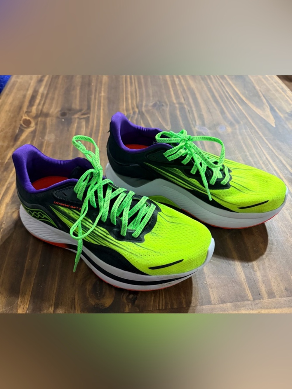 Women’s saucony Endorphin shift 2 - Picture 2 of 5